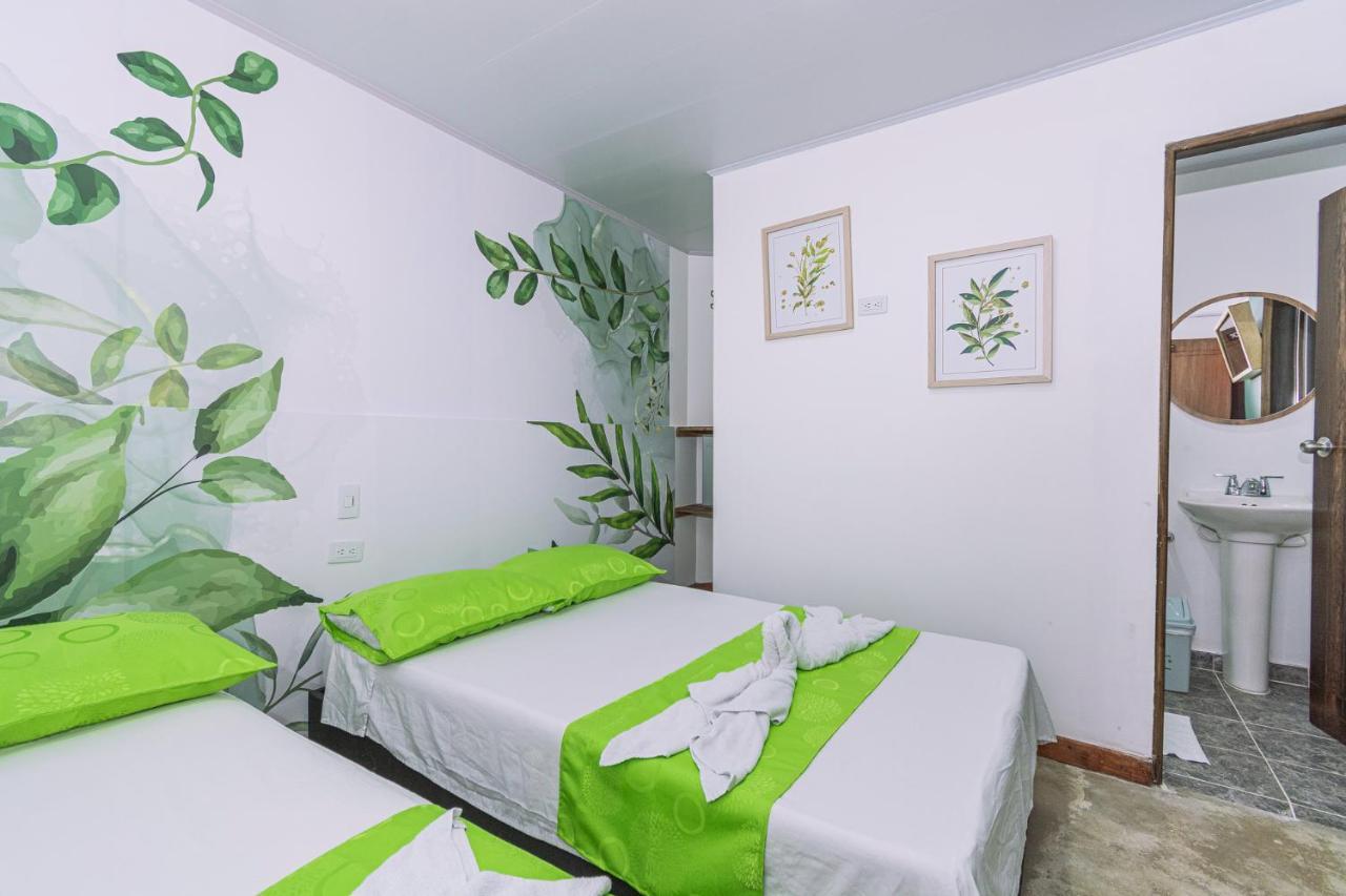 Nomada Hotel Гуатапе Экстерьер фото