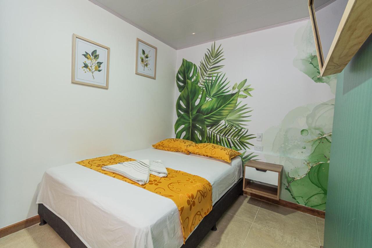 Nomada Hotel Гуатапе Экстерьер фото